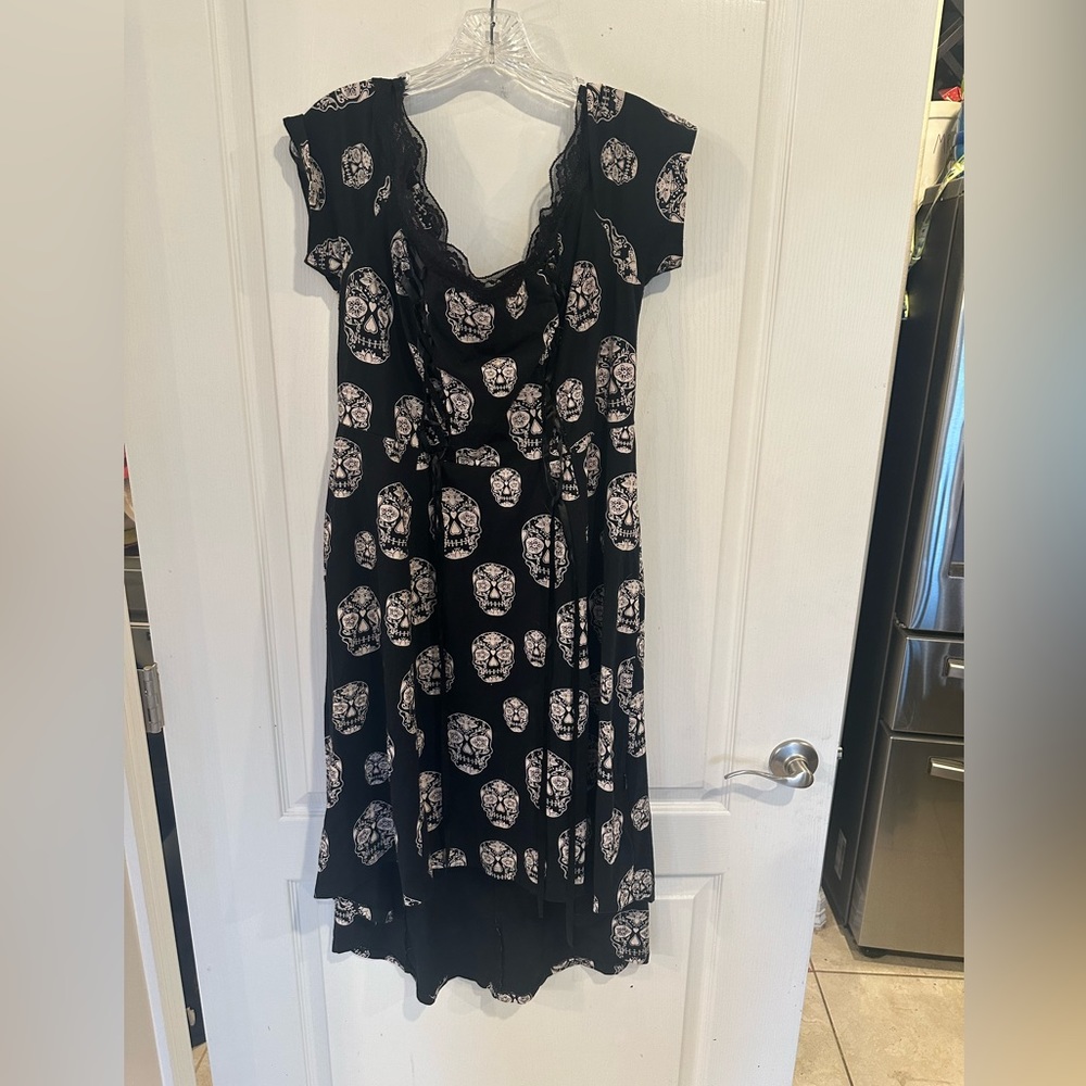 Tripp NYC hot topic Black & White Sugar Skull Hi-Low Dress Plus Size 0 large 12
